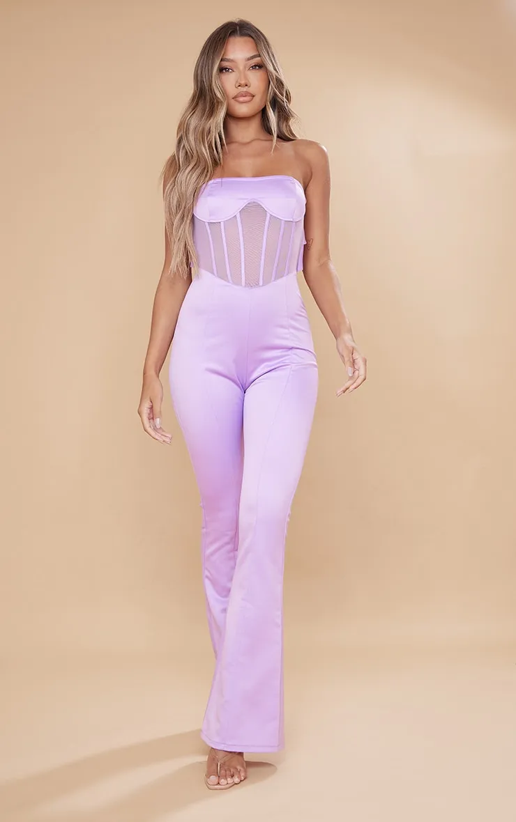Combinaison flare satinée lilas à dos nu noué et corset en mesh