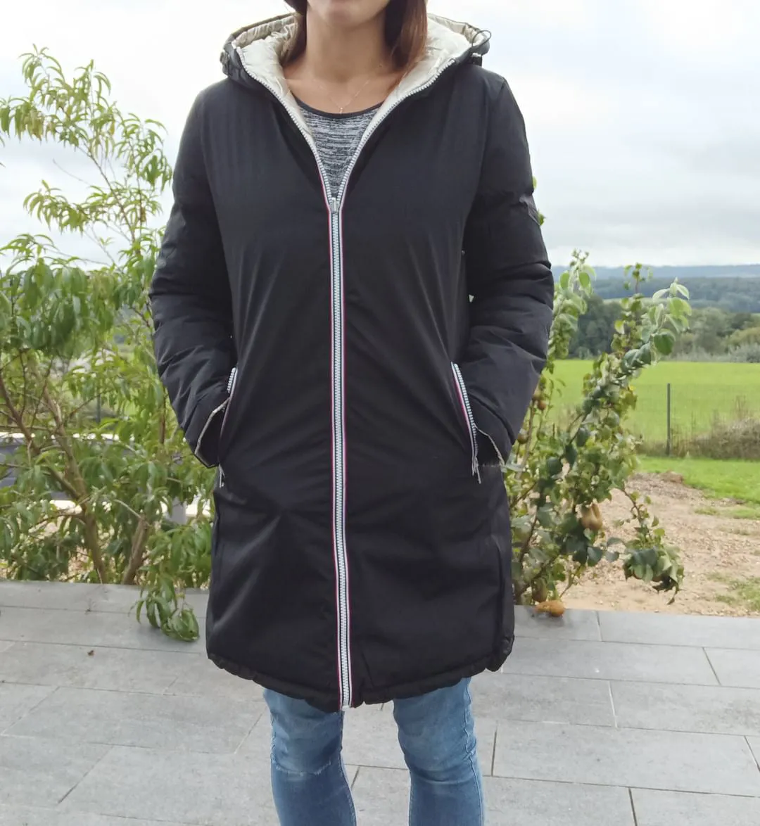 Melya Melody - Manteau long réversible et imperméable matelassé noir/doré - Curvy