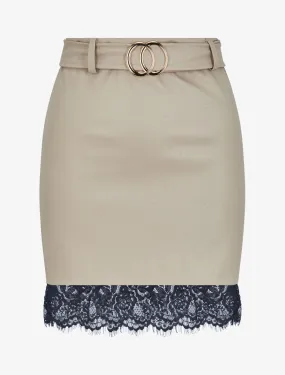 Mini-jupe en simili à bords en dentelle - Beige