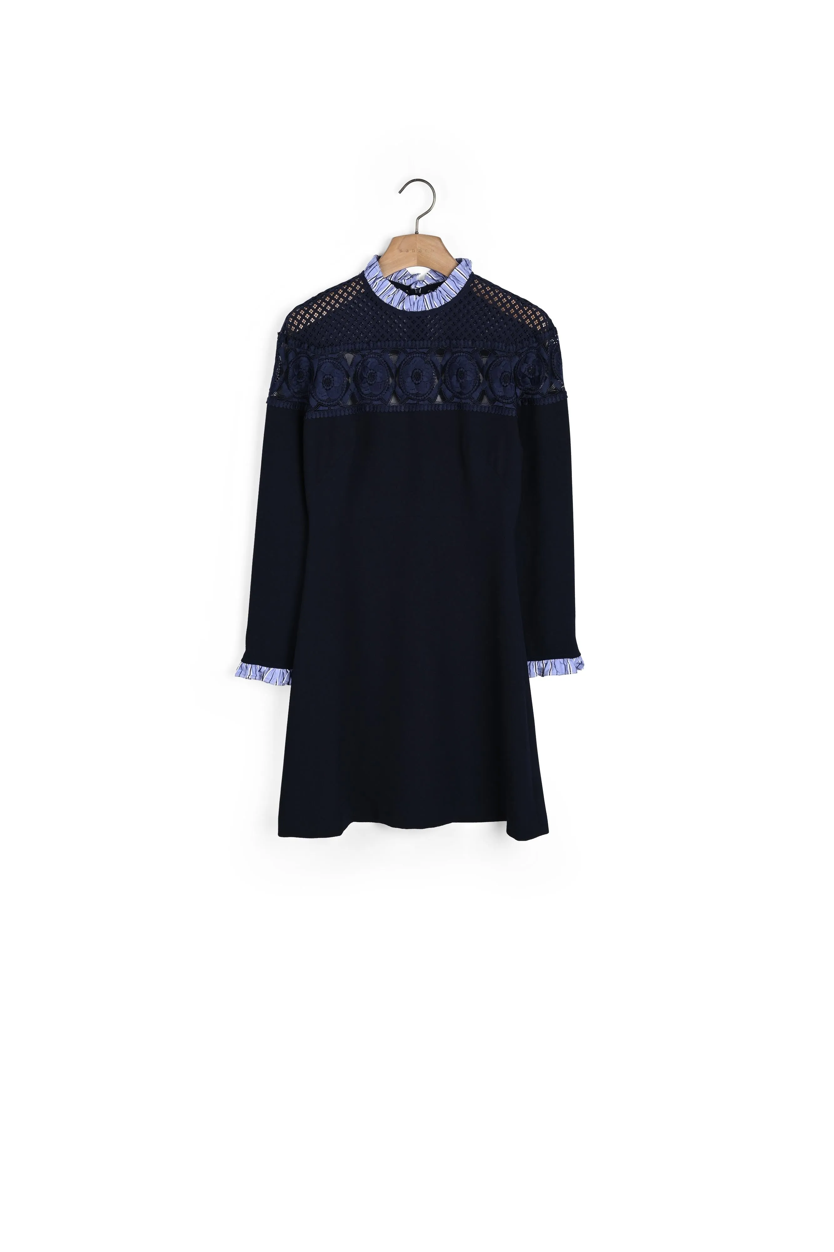 Robe courte à col montant