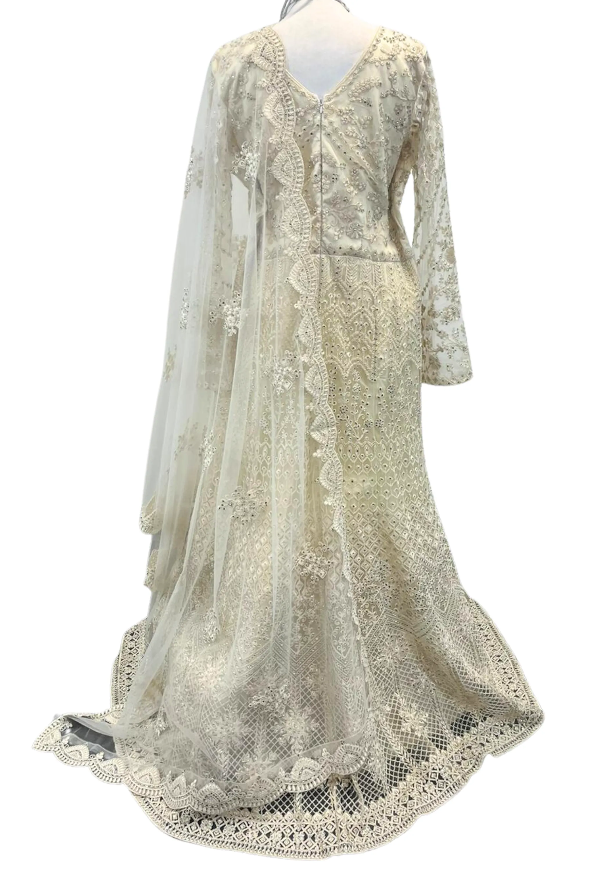Robe de mariée brodée Ecru Yasmine